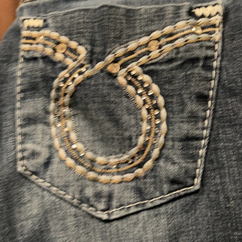 Women’s - Picture 4 of 7